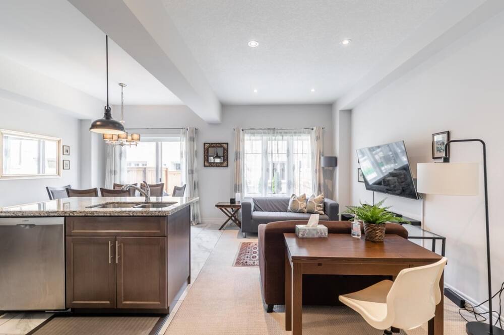 Photo of Bedroom in Stoney Creek