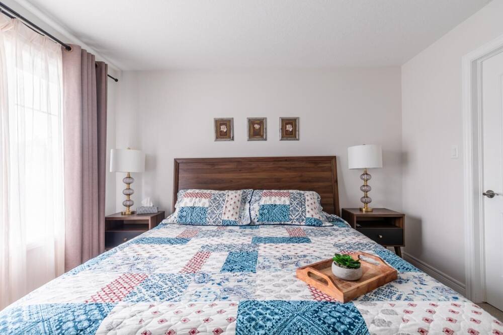 Photo of Bedroom in Stoney Creek