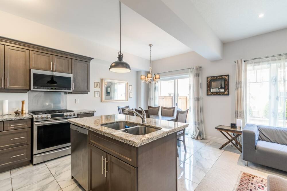 Photo of Kitchen in Stoney Creek