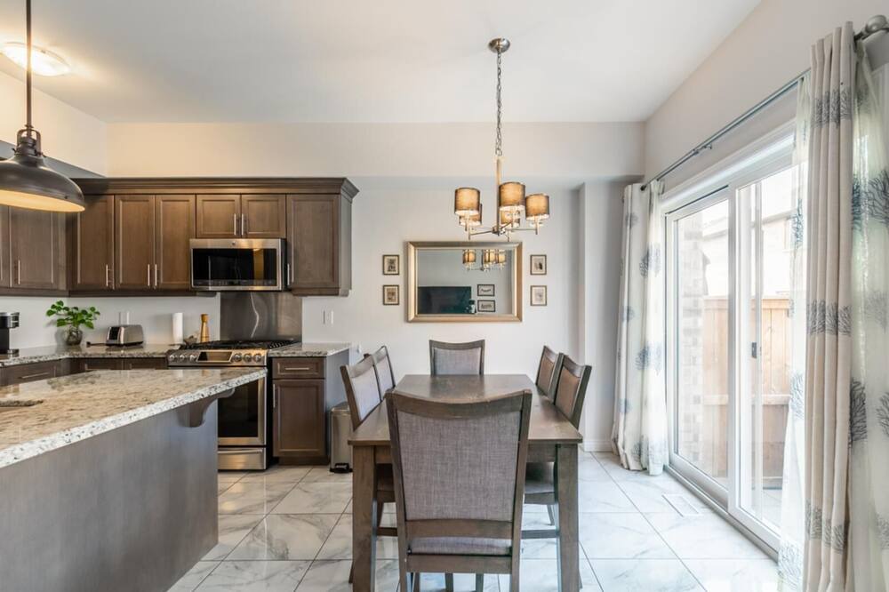 Photo of Kitchen in Stoney Creek