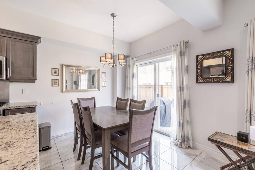 Photo of Kitchen in Stoney Creek