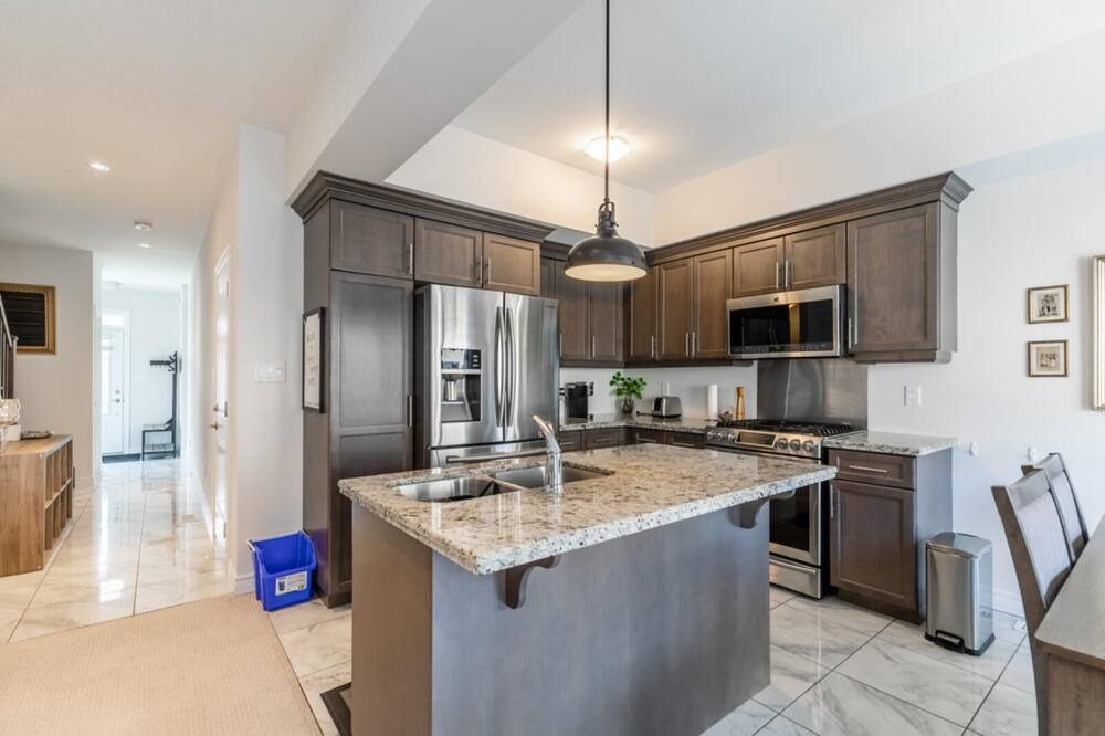 Photo of Kitchen in Stoney Creek