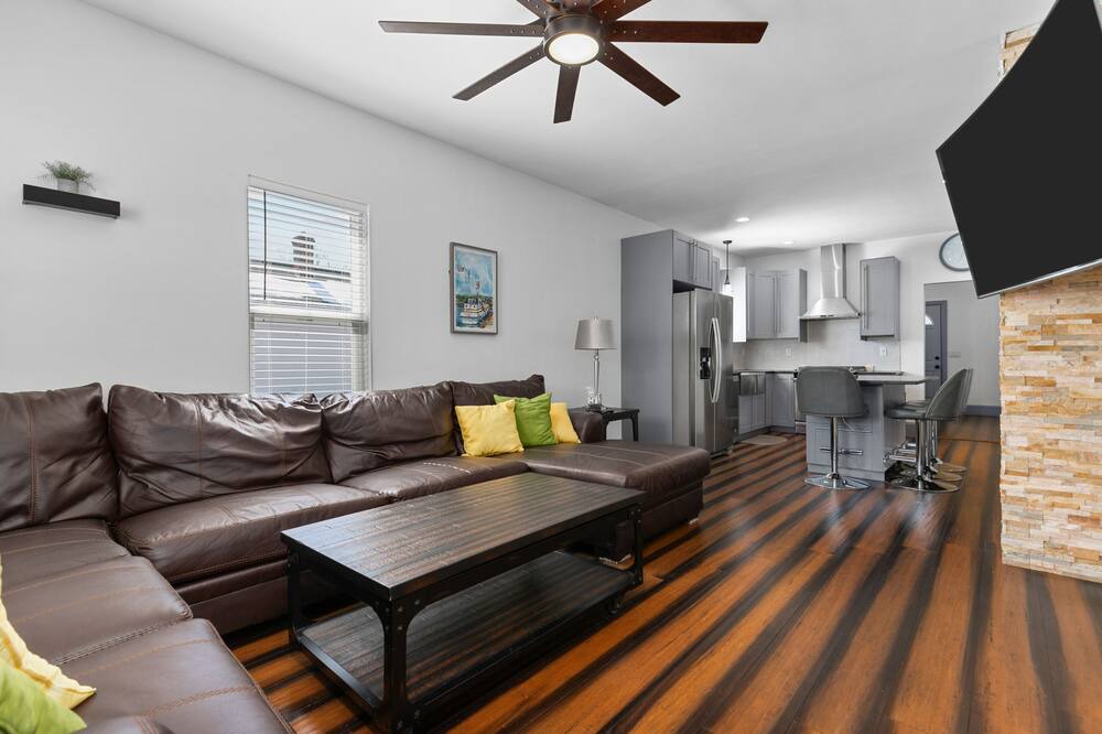 Photo of Livingroom in Menasha