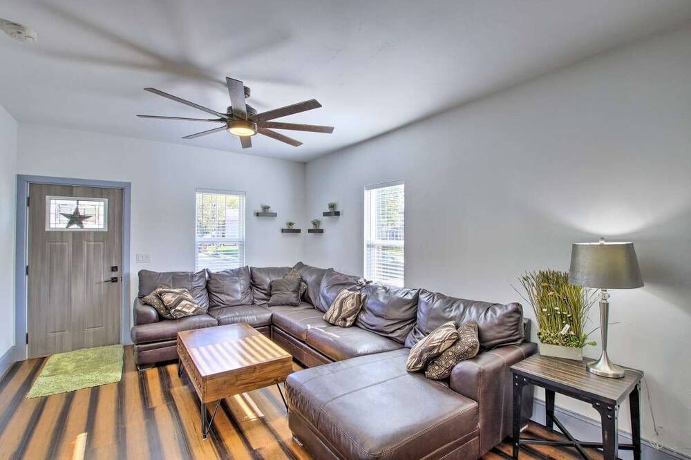 Photo of Livingroom in Menasha
