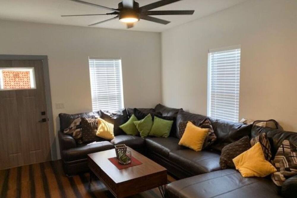 Photo of Livingroom in Menasha