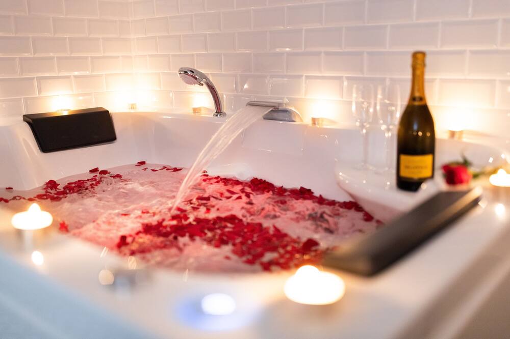 Photo of Bathroom in Groffliers