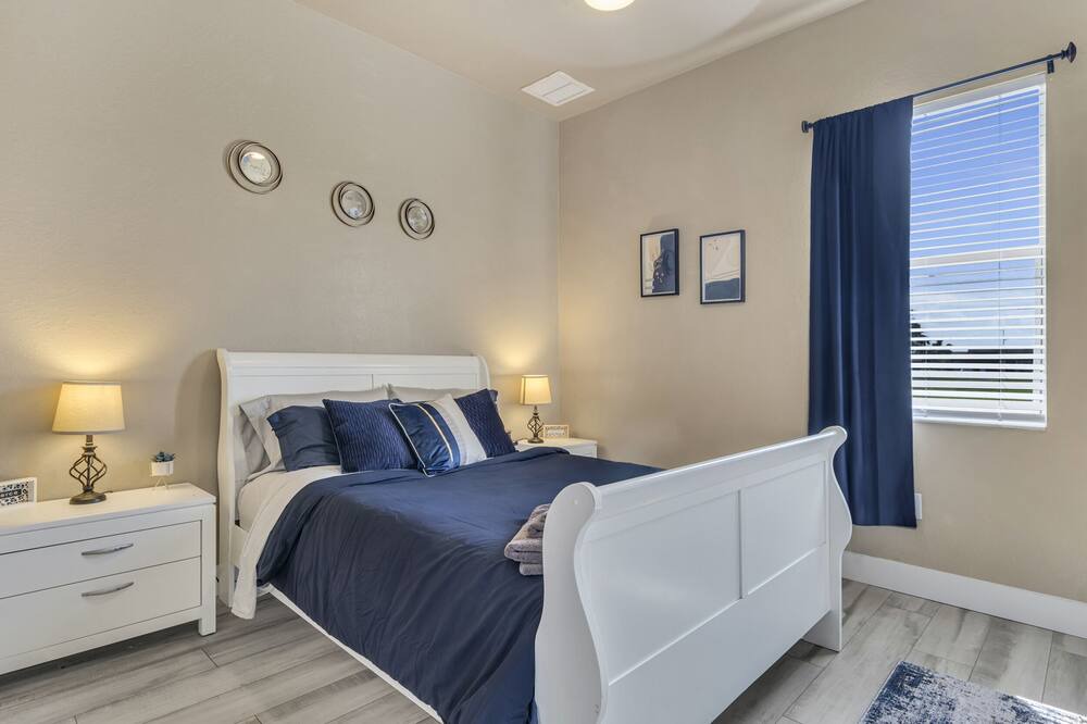 Photo of Bedroom in Diplomat