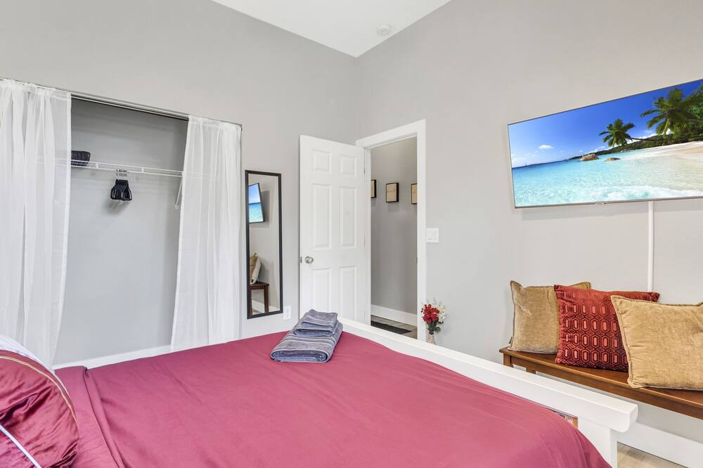 Photo of Bedroom in Diplomat