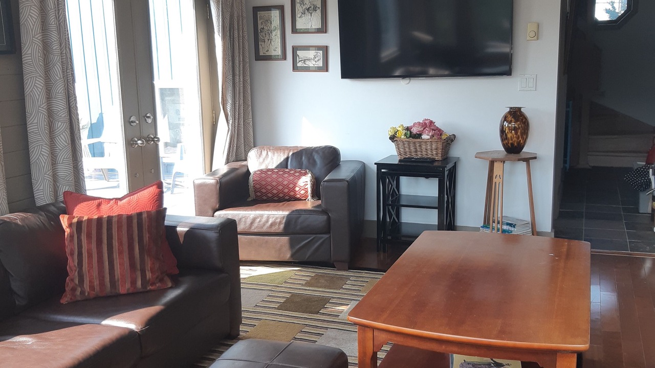 Photo of Livingroom in Prince Edward