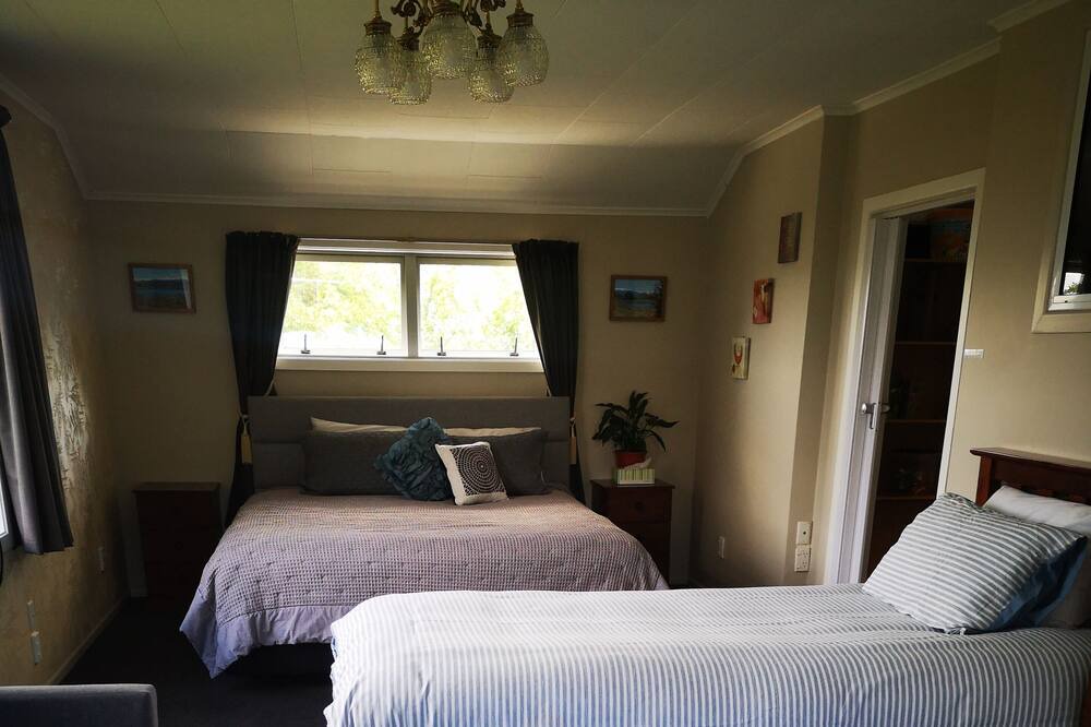 Photo of Bedroom in Kawaha Point