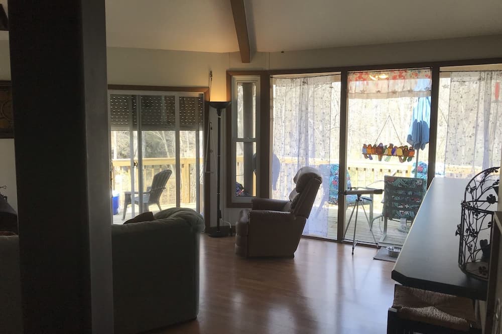 Photo of Livingroom in Attica