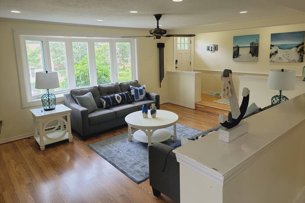 Photo of Others in West Hyannisport