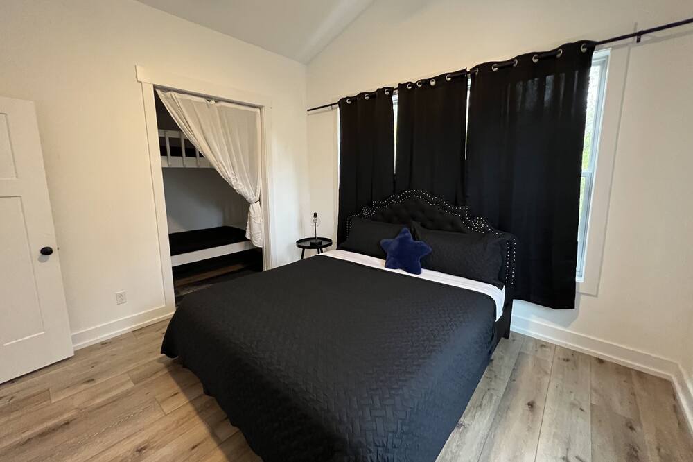 Photo of Bedroom in Red Bank
