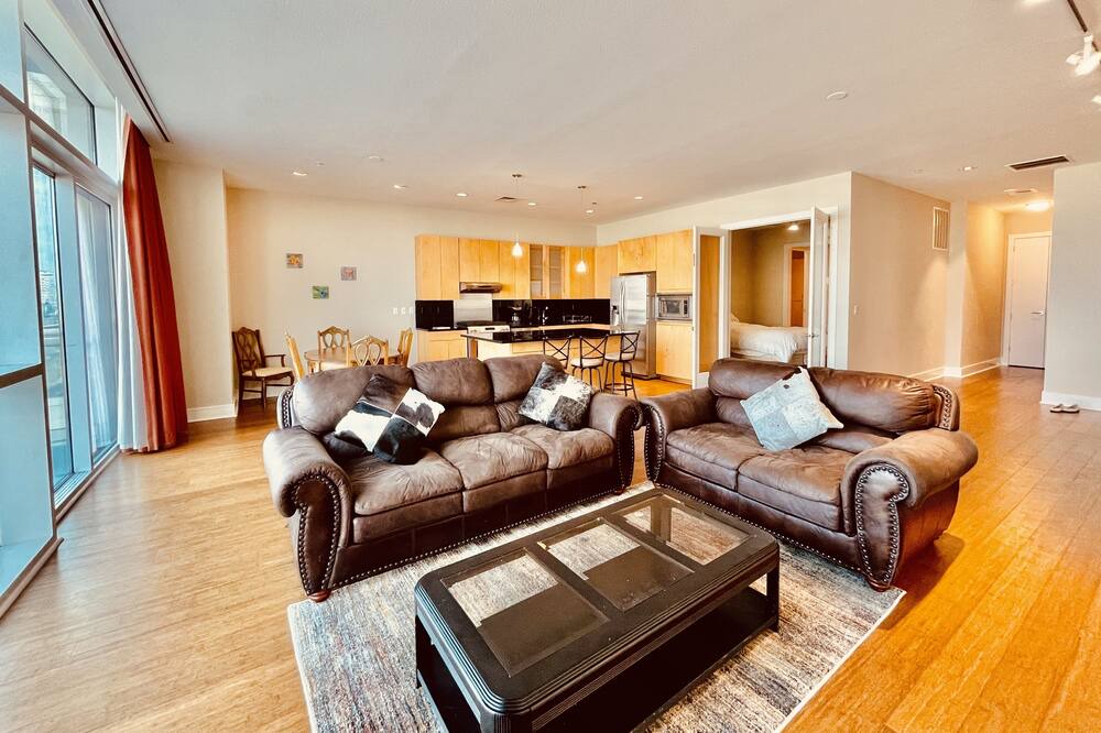 Photo of Livingroom in Downtown Austin
