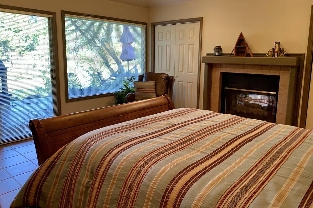 Photo of Bedroom in Wilburn