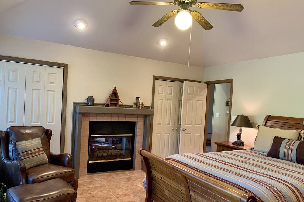 Photo of Bedroom in Wilburn
