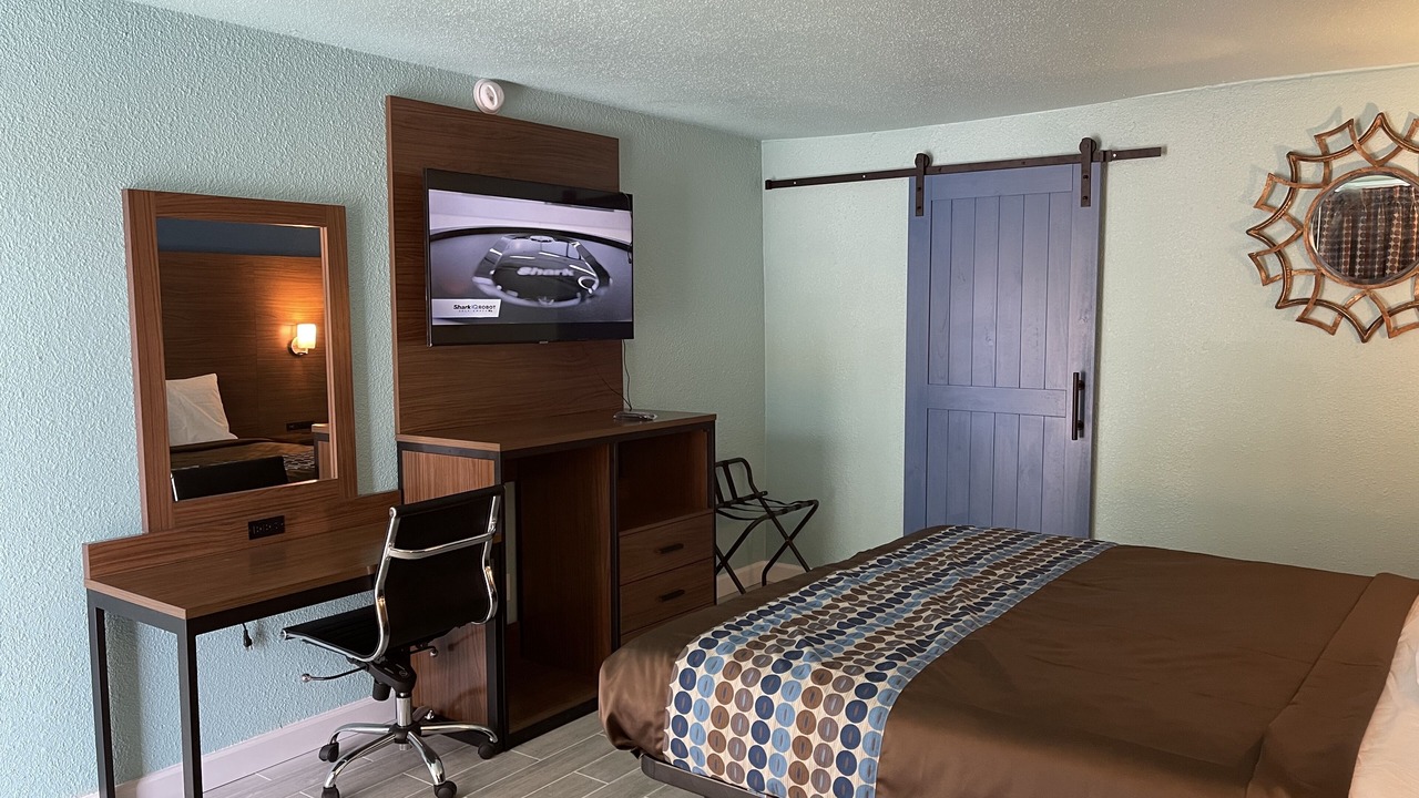 Photo of Bedroom in Lake City