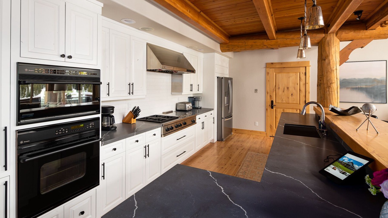 Photo of Kitchen in Saddle Ridge