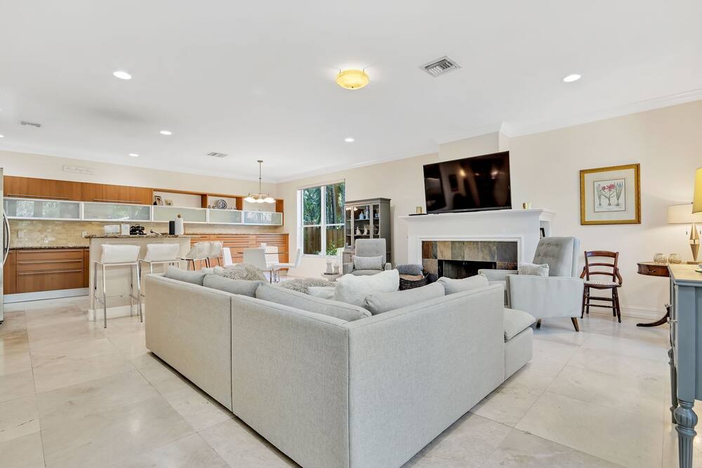 Photo of Livingroom in Colee Hammock