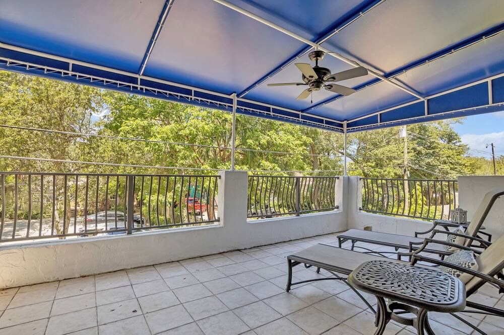 Photo of Patio Balcony in Colee Hammock