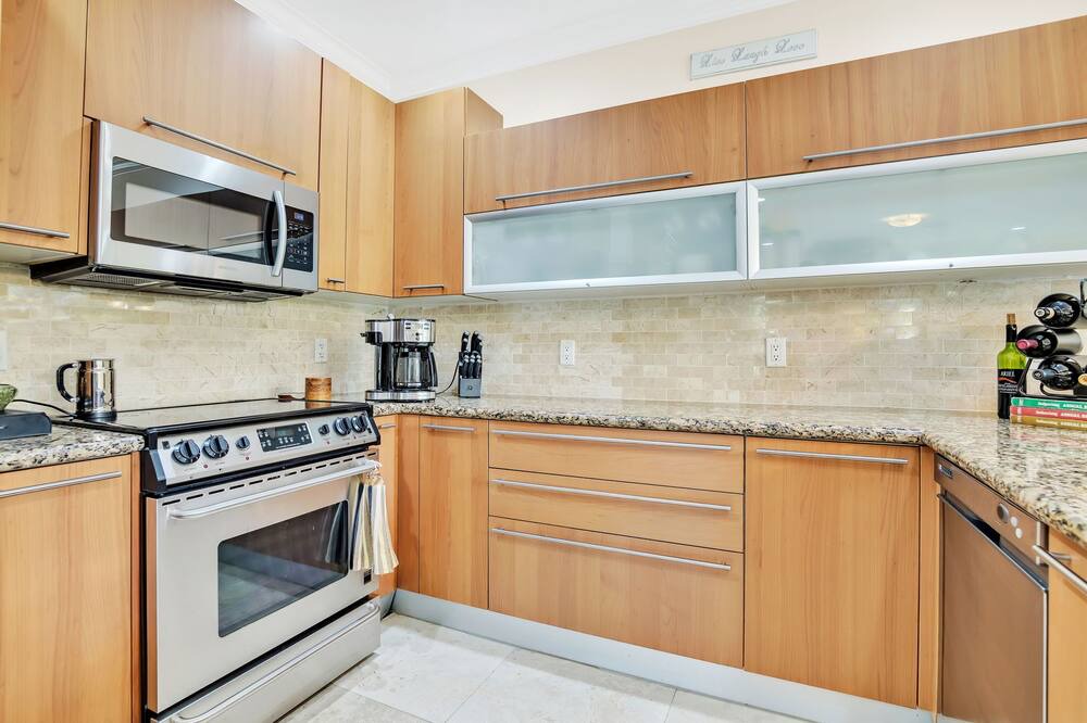 Photo of Kitchen in Colee Hammock