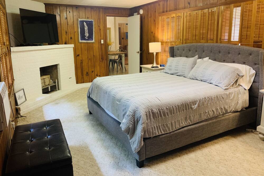 Photo of Bedroom in Lufkin