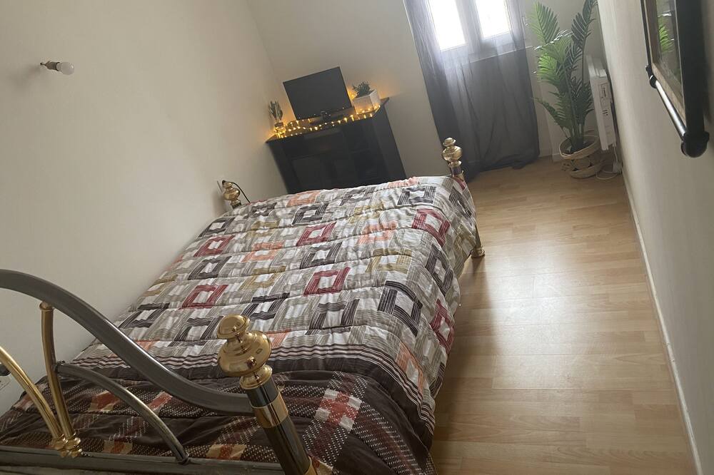 Photo of Bedroom in Graulhet