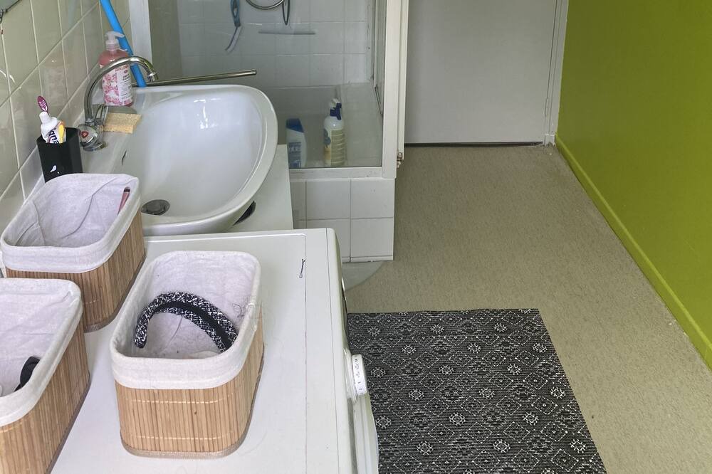 Photo of Bathroom in Graulhet
