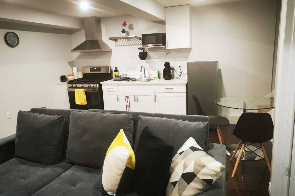 Photo of Livingroom in Hamilton