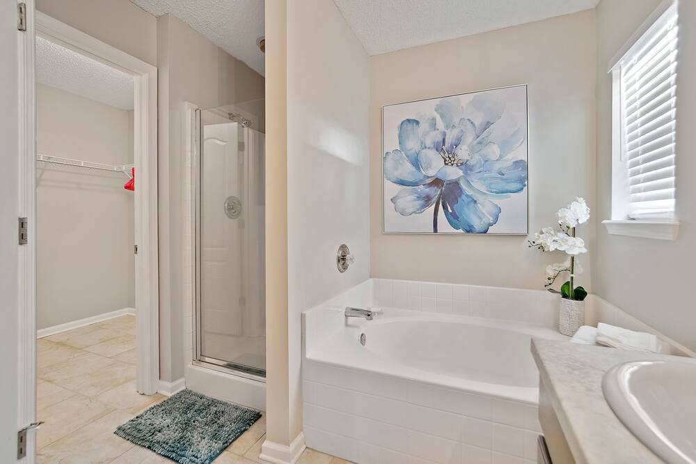Photo of Bathroom in Cedar Hills
