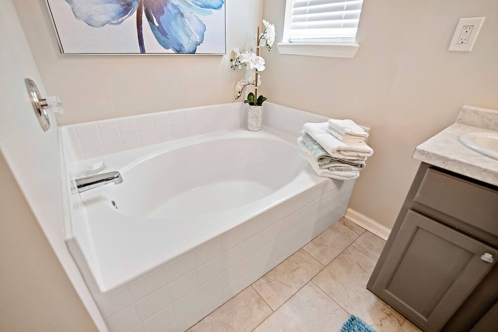 Photo of Bathroom in Cedar Hills