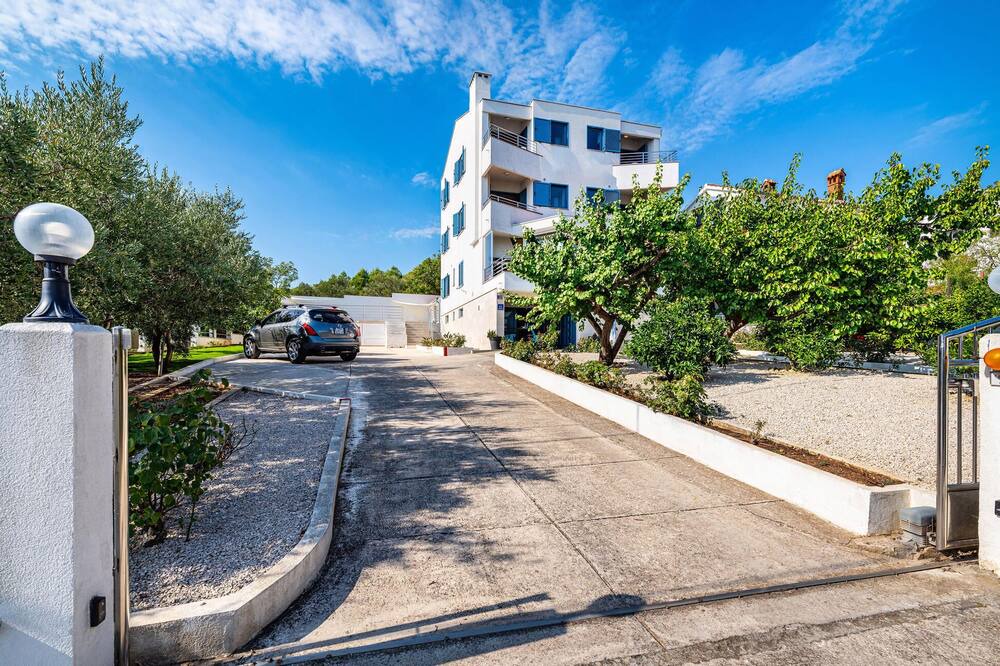 Photo of Outdoor in Lukoran