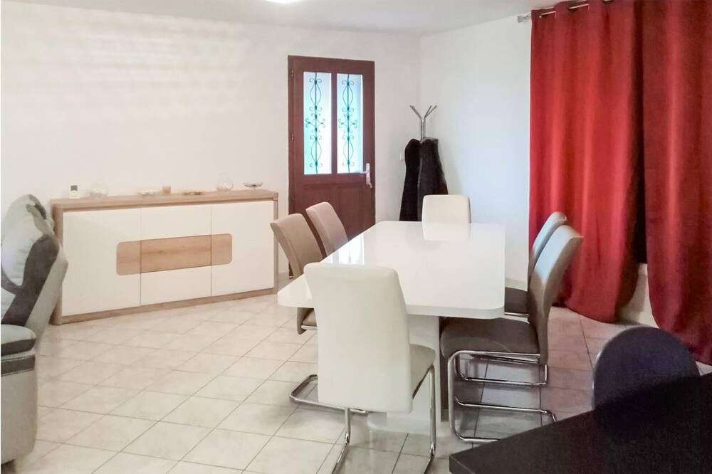Photo of Bedroom in Baix