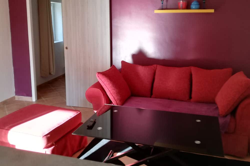 Photo of Livingroom in Villeneuve-sur-Vere