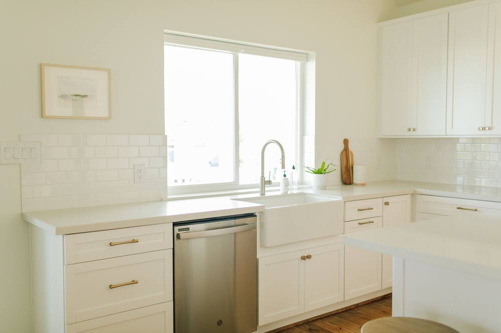 Photo of Kitchen in Jamaica Beach