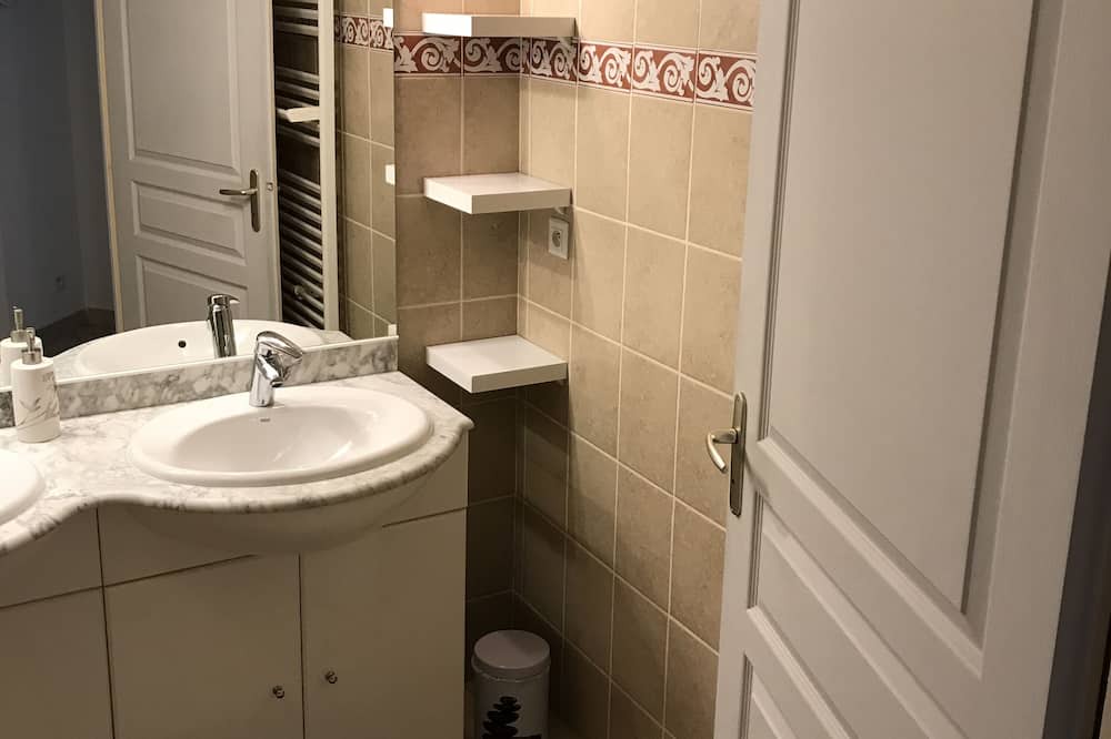 Photo of Bathroom in Egat