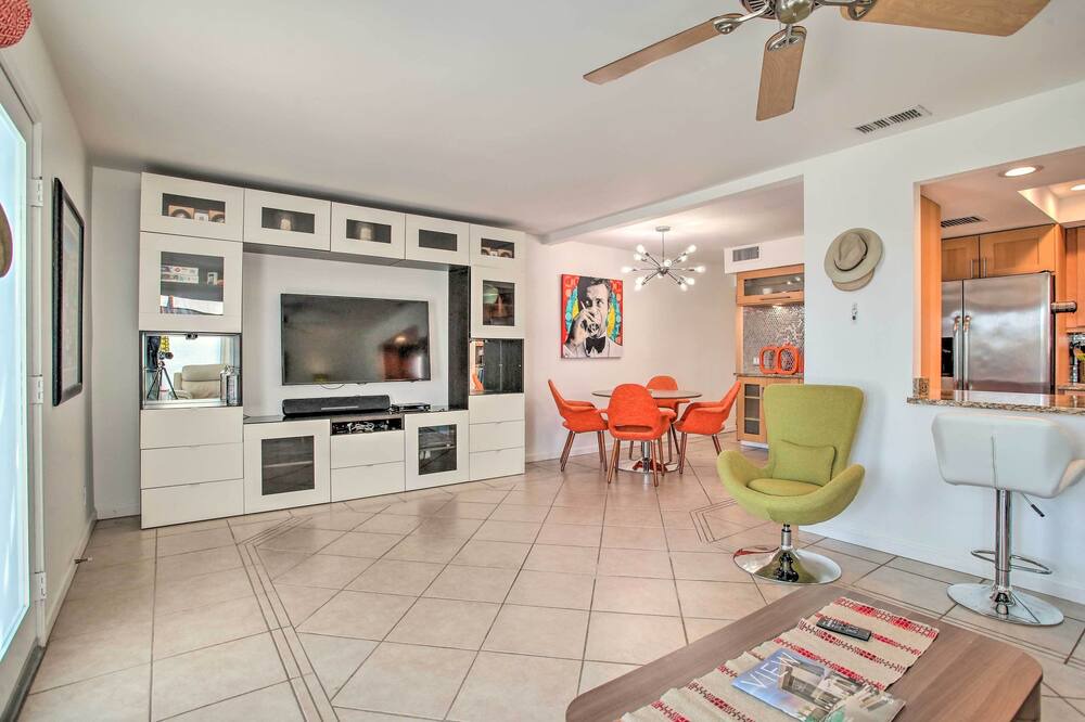 Photo of Livingroom in Tahquitz River Estates