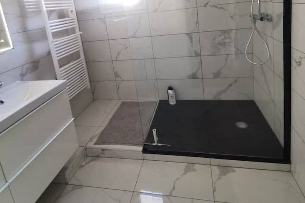 Photo of Bathroom in Septemes-les-Vallons