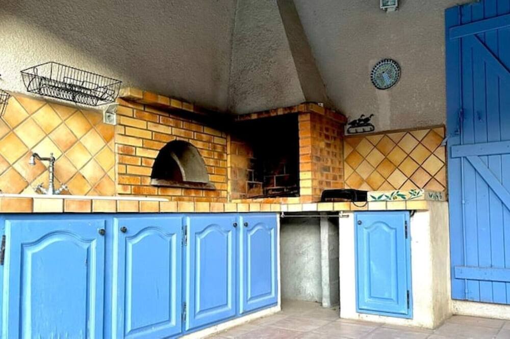 Photo of Kitchen in Septemes-les-Vallons