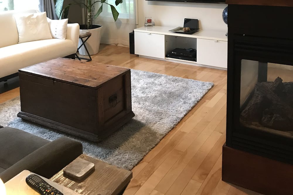 Photo of Livingroom in Bromont