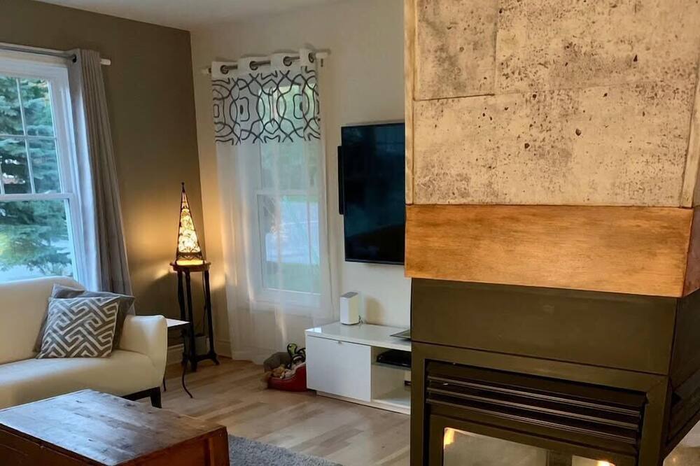 Photo of Livingroom in Bromont