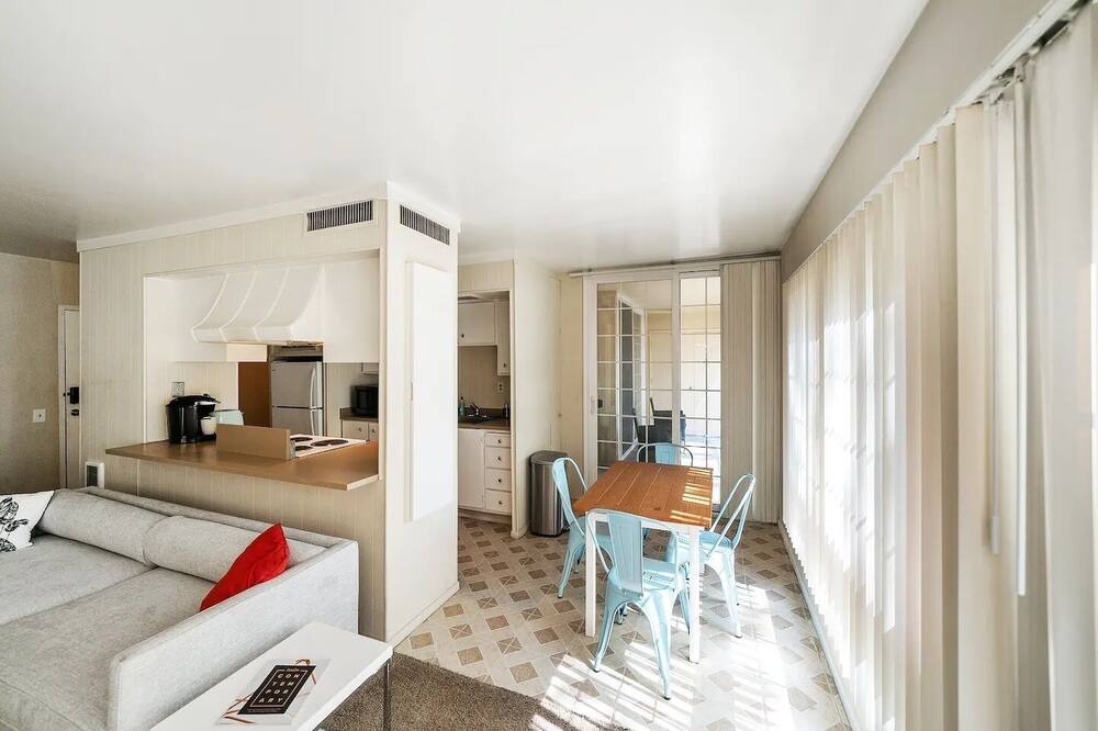 Photo of Livingroom in Mountain View