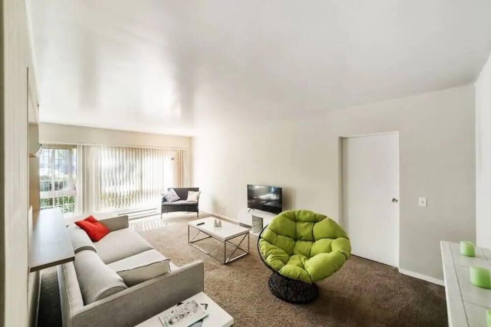 Photo of Livingroom in Mountain View
