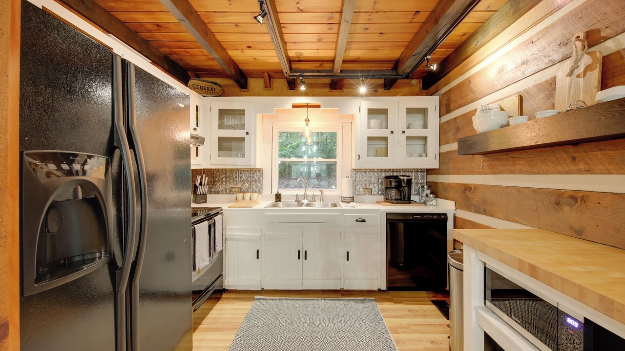 Photo of Kitchen in Hidden Lake