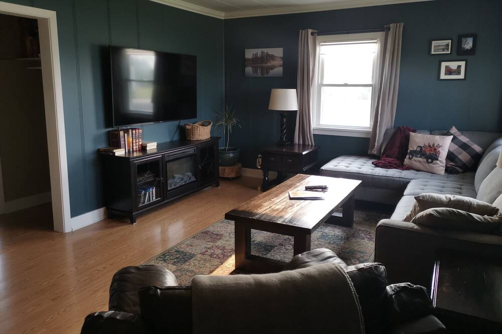 Photo of Livingroom in Smooth Rock Falls