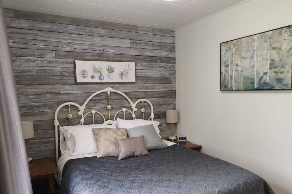 Photo of Bedroom in Smooth Rock Falls