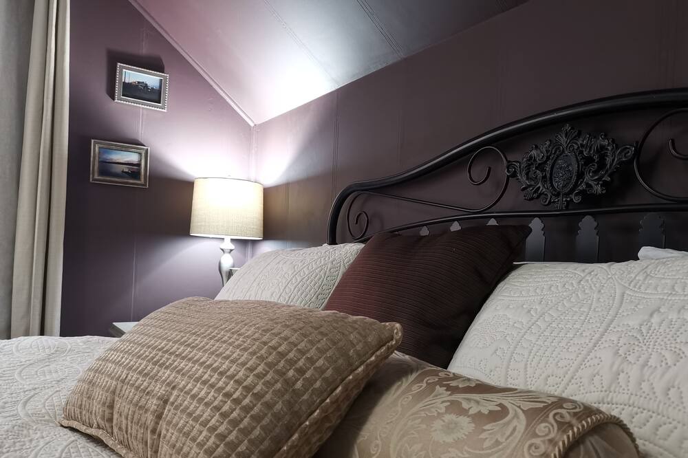 Photo of Bedroom in Smooth Rock Falls