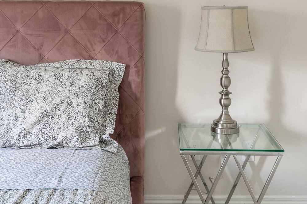 Photo of Bedroom in Stoney Creek
