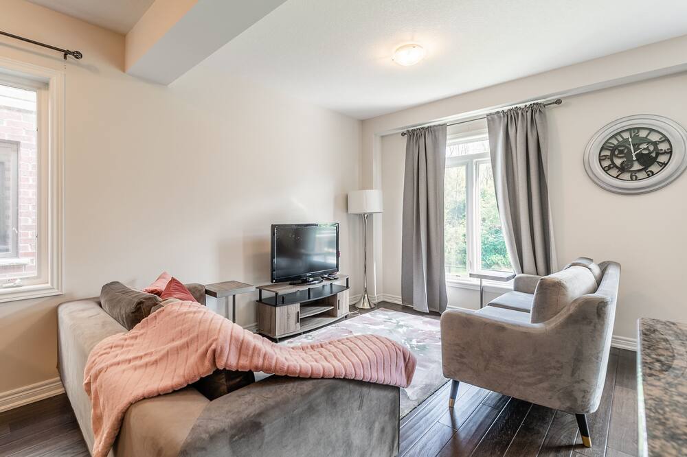 Photo of Bedroom in Stoney Creek
