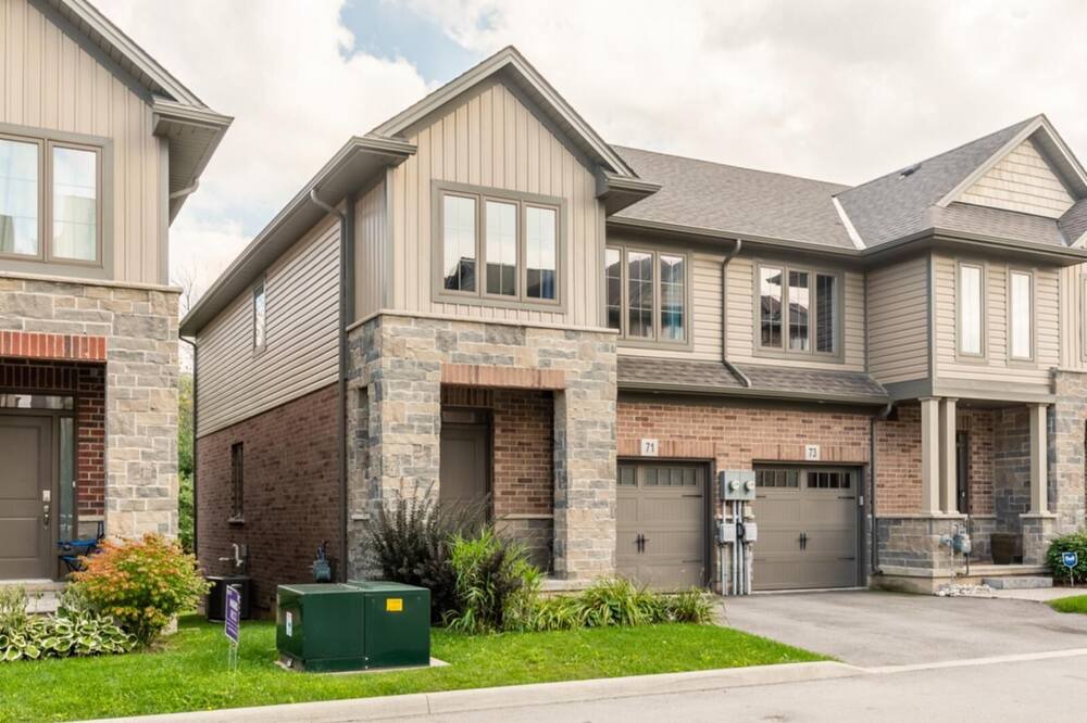 Photo of Outdoor in Stoney Creek